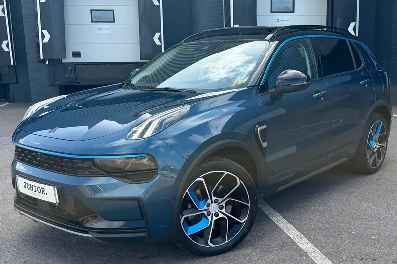 Lynk & Co 01 (2022)