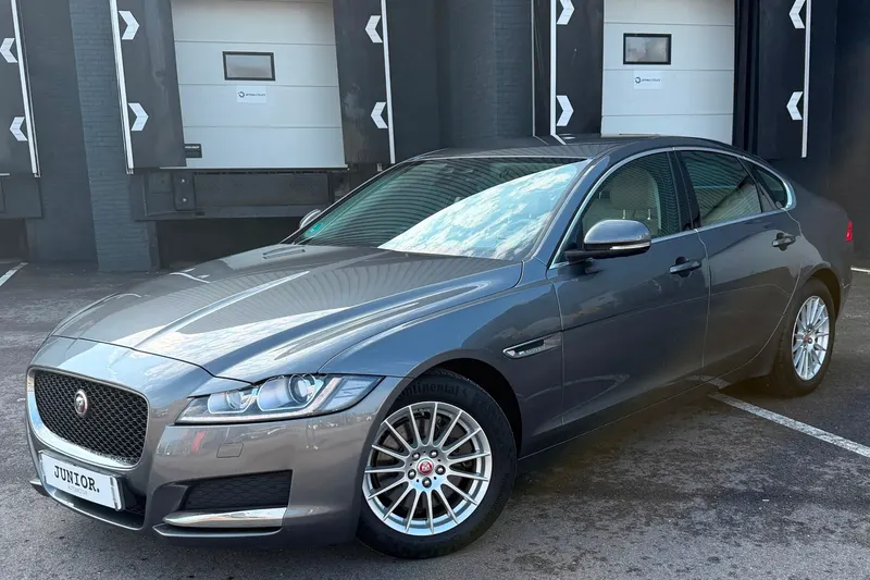 Jaguar XF (2017)