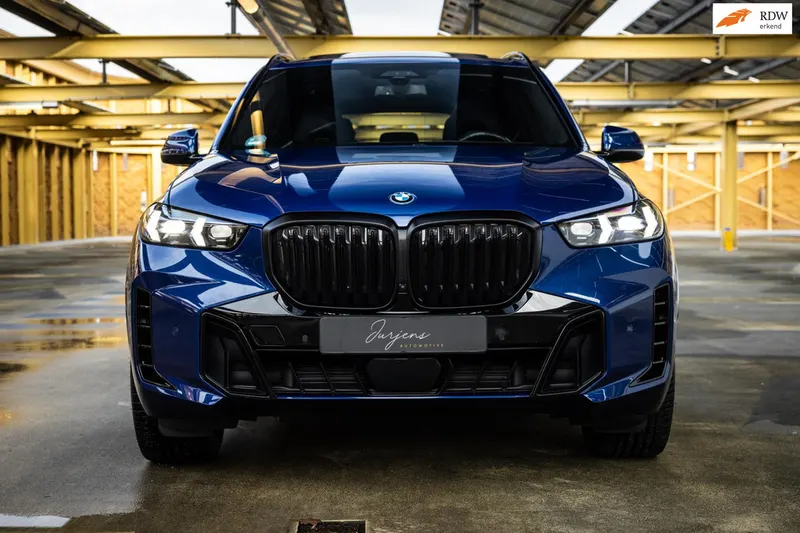 BMW X5 (2023)