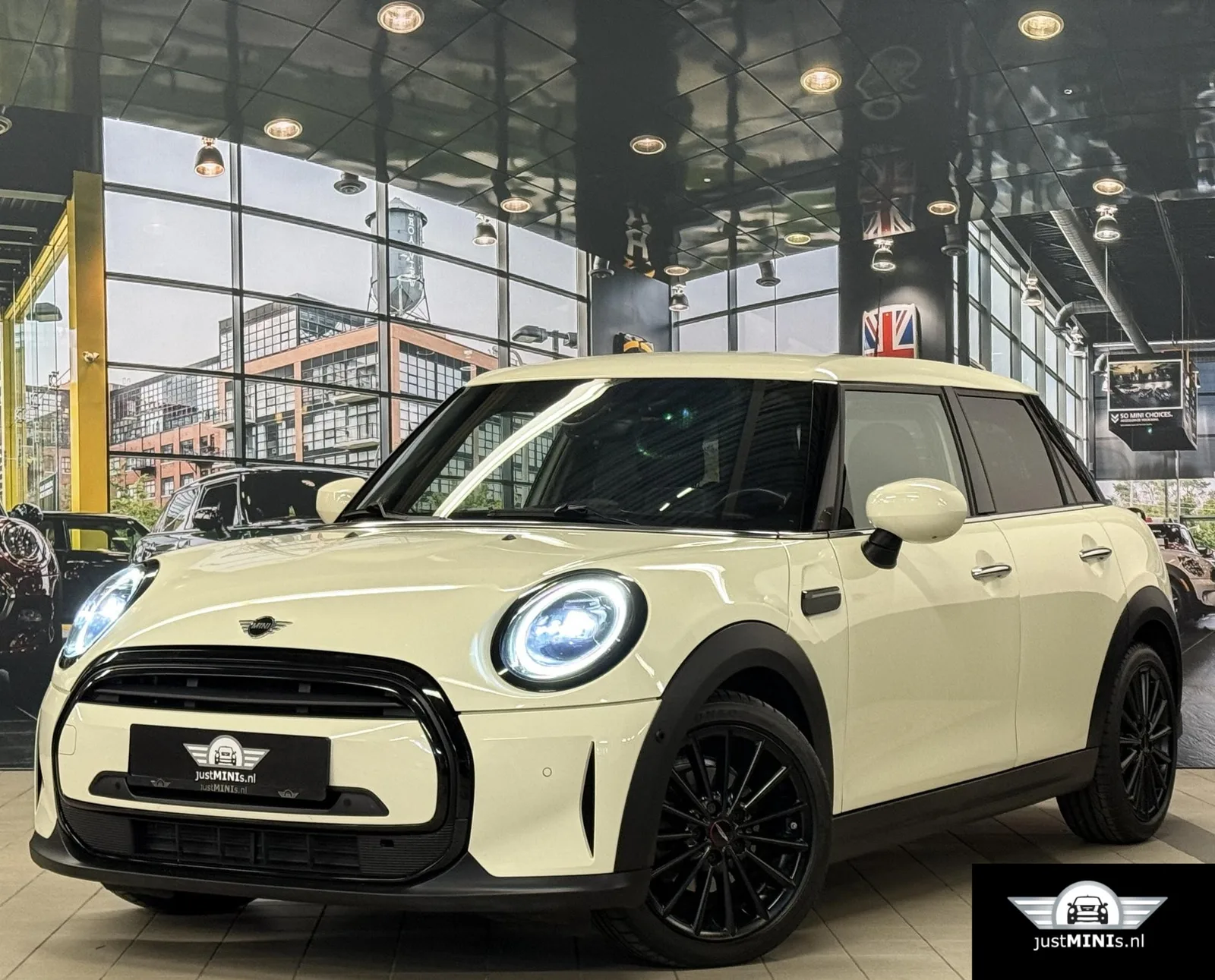 MINI CHILLI (2026) — foto 1