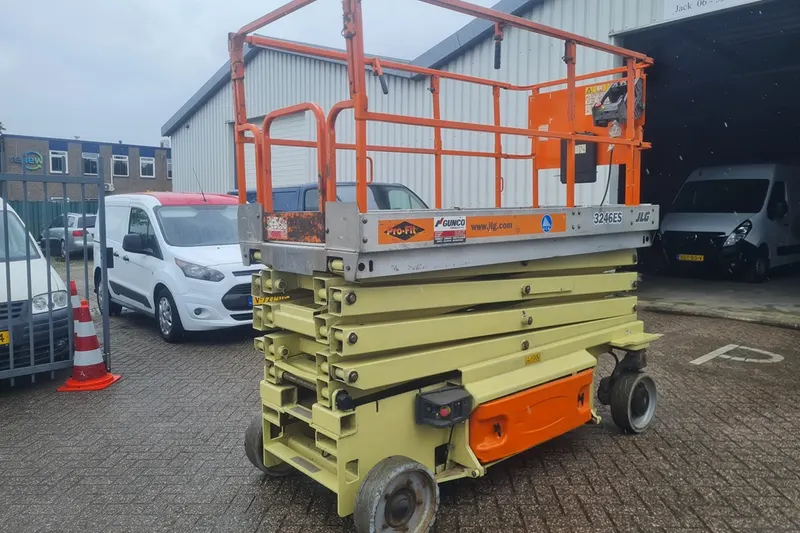 JLG 3246ES (2007)