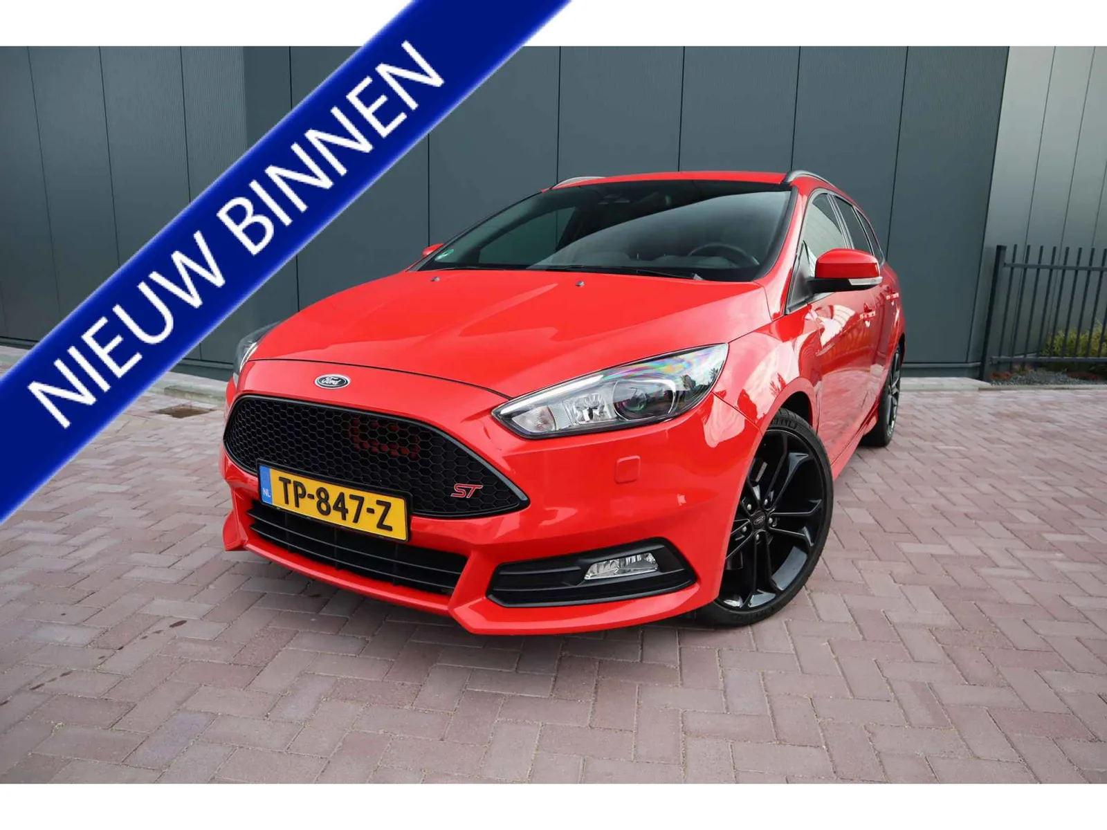 Ford Focus (2018) — foto 1