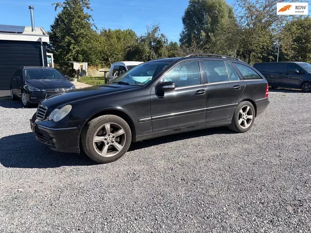 Mercedes-Benz C-Klasse (2006) — foto 1