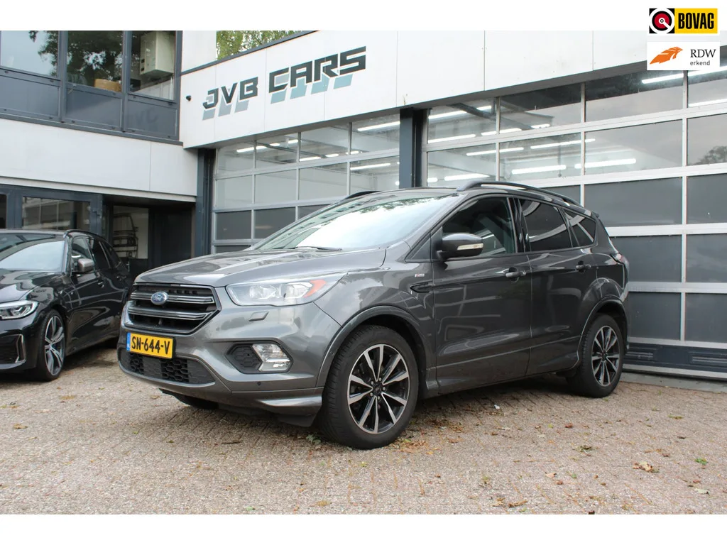 Ford Kuga (2016) — foto 1