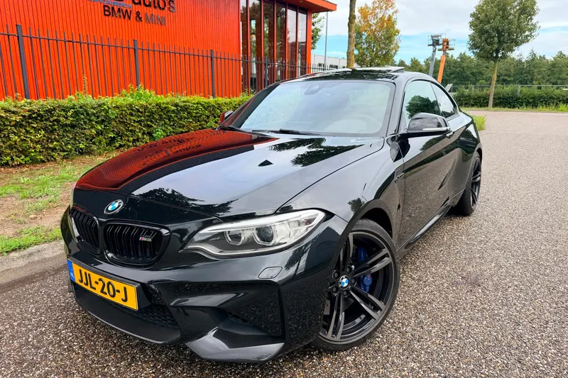BMW M2 (2017)