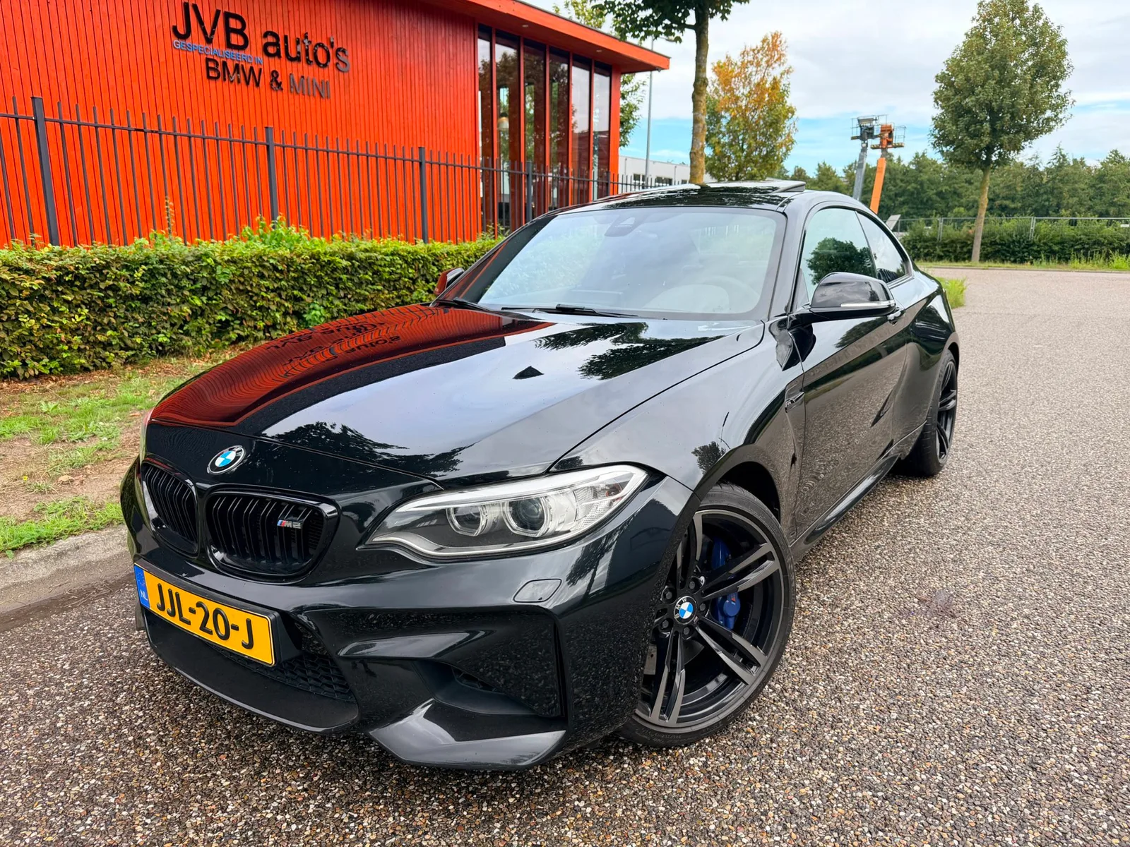 BMW M2 (2017) — foto 1