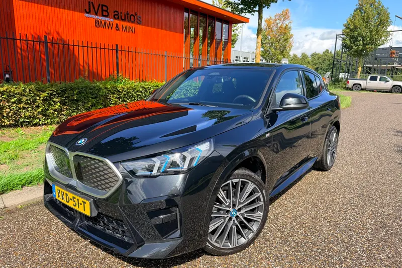 BMW iX2 (2024)