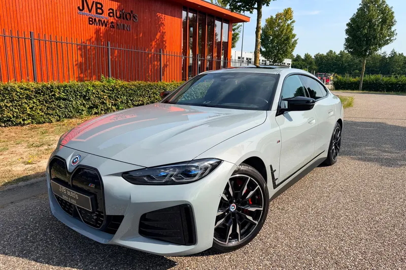 BMW i4 (2022)