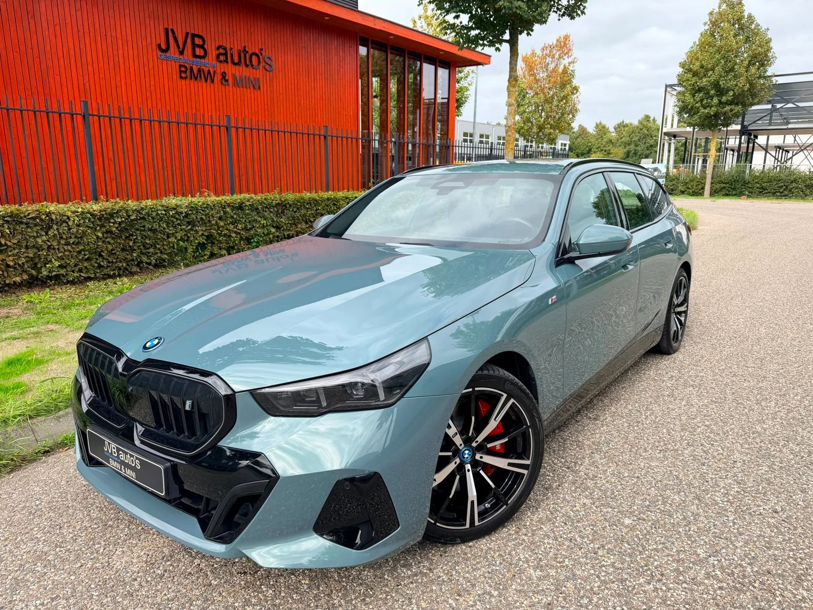 BMW i5 (2024) — foto 1