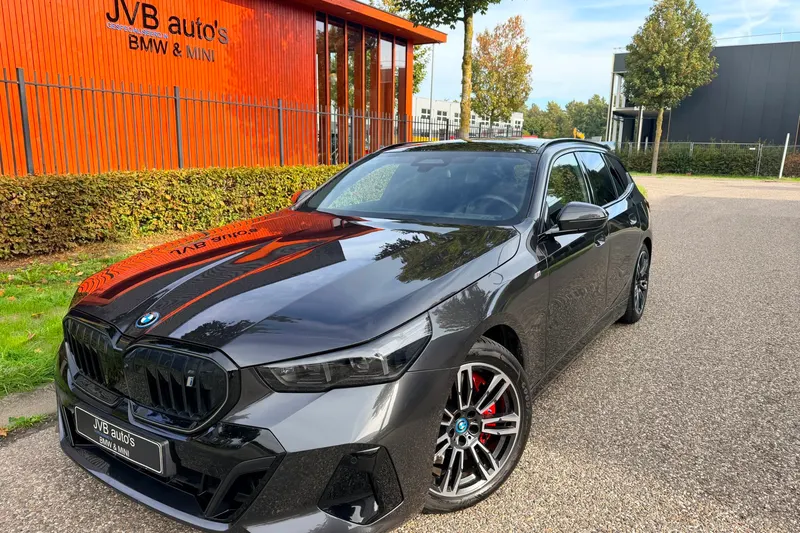 BMW i5 (2025)