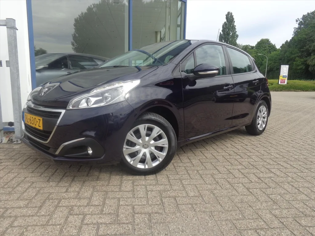 Peugeot 208 (2017) — foto 1