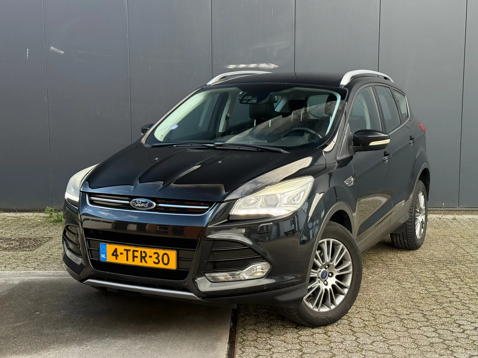 Ford Kuga (2014) — foto 1