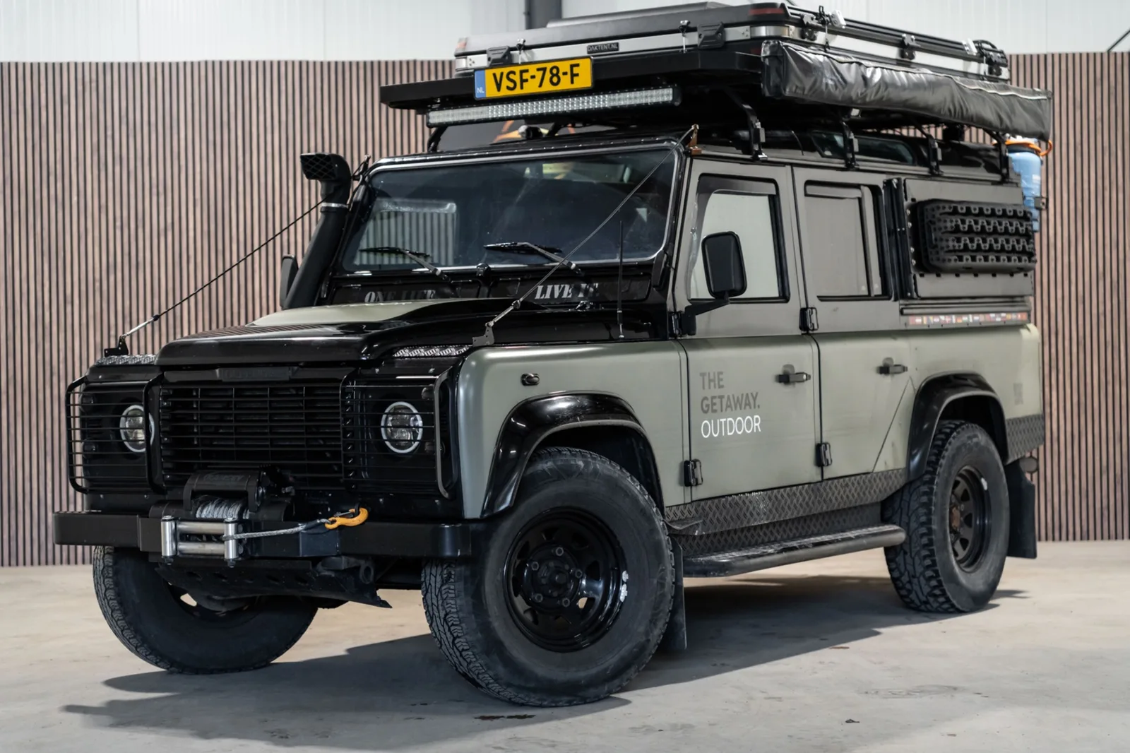 Land Rover Defender (2003) — foto 1