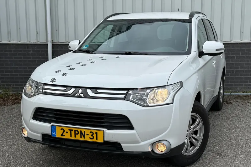 Mitsubishi Outlander (2014)