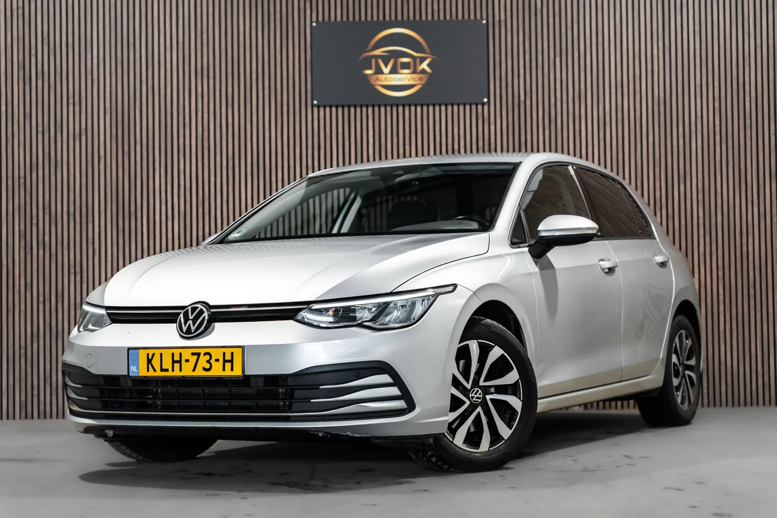 Volkswagen Golf (2022) — foto 1