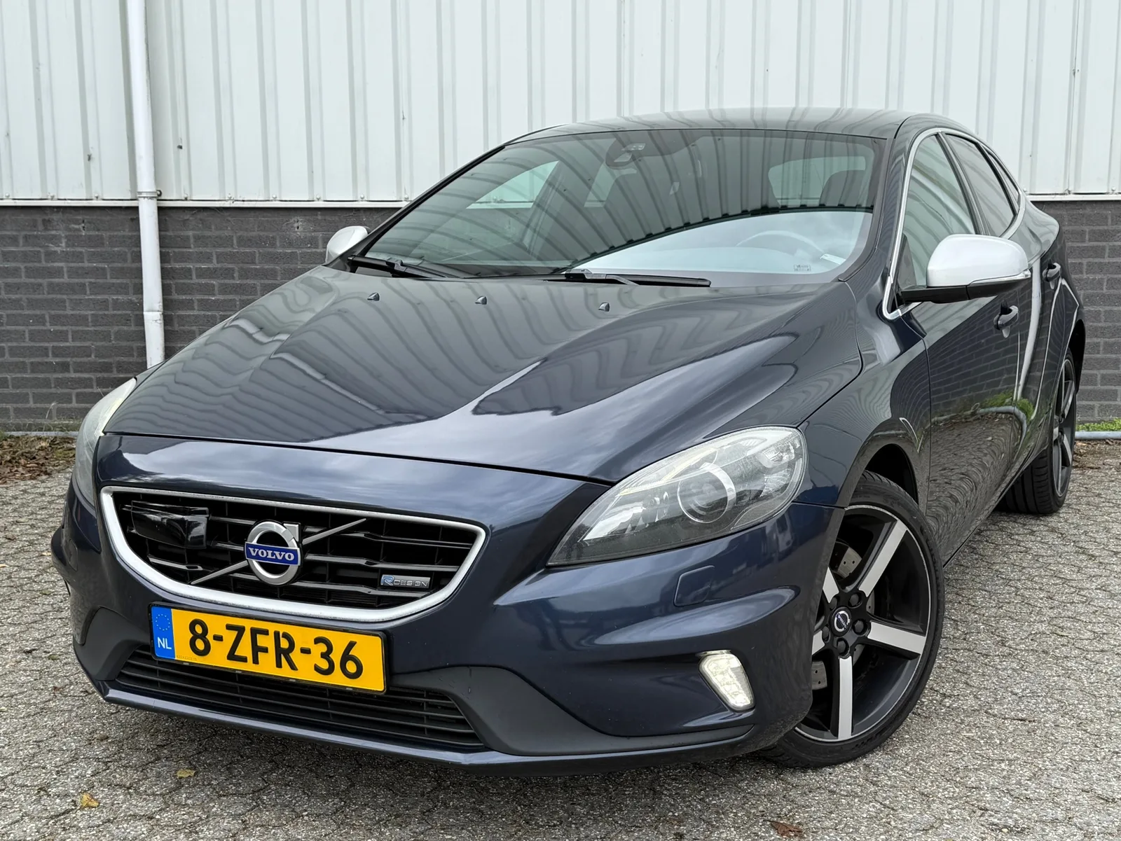 Volvo V40 (2014) — foto 1