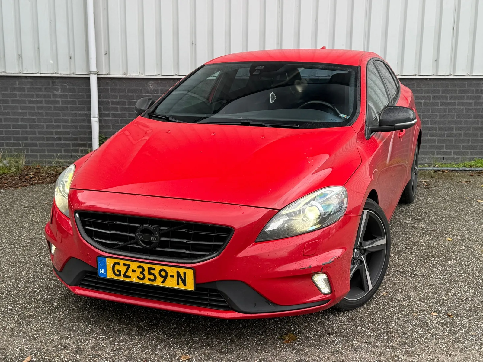 Volvo V40 (2015) — foto 1