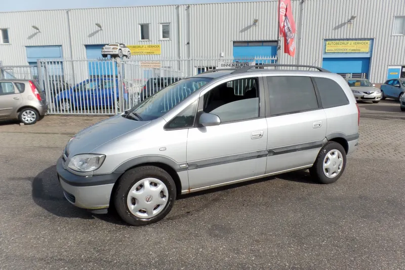 Opel Zafira (2003)