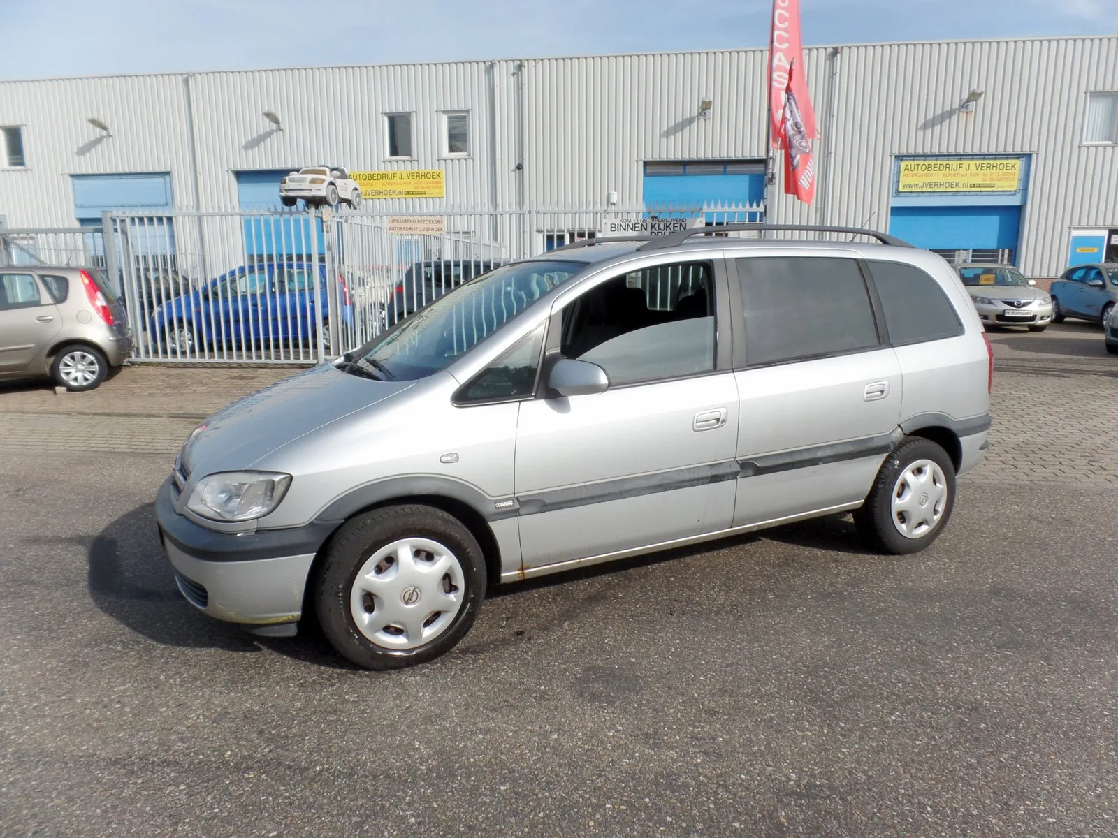 Opel Zafira (2003) — foto 1