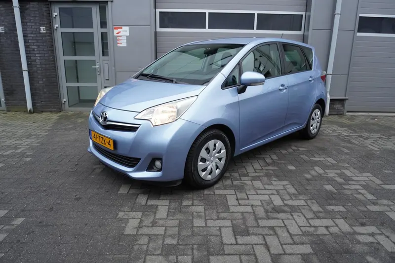 Toyota Verso S (2012)