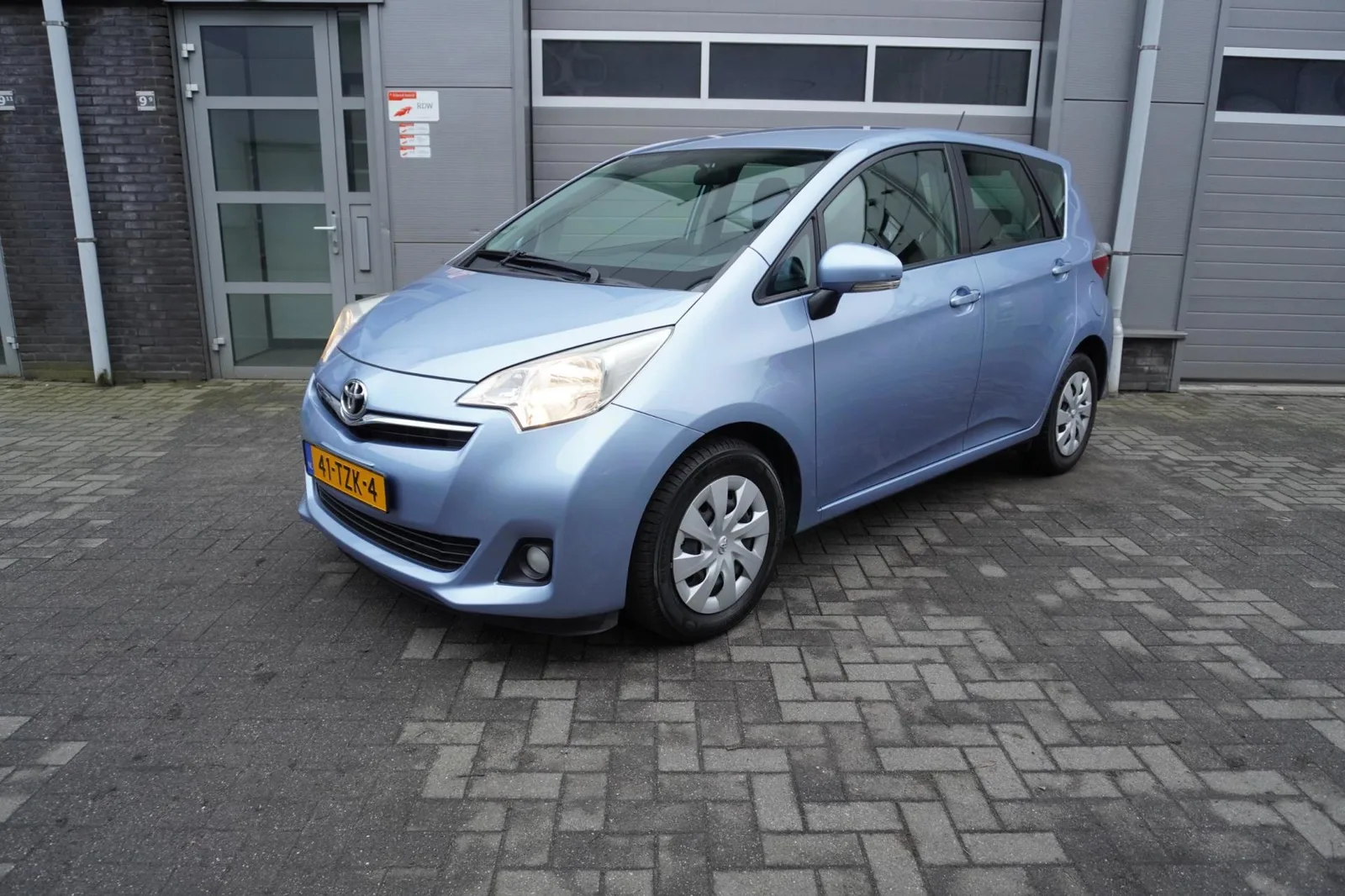 Toyota Verso S (2012) — foto 1