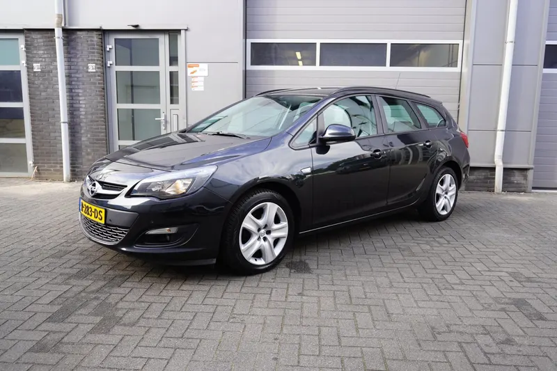Opel Astra (2014)