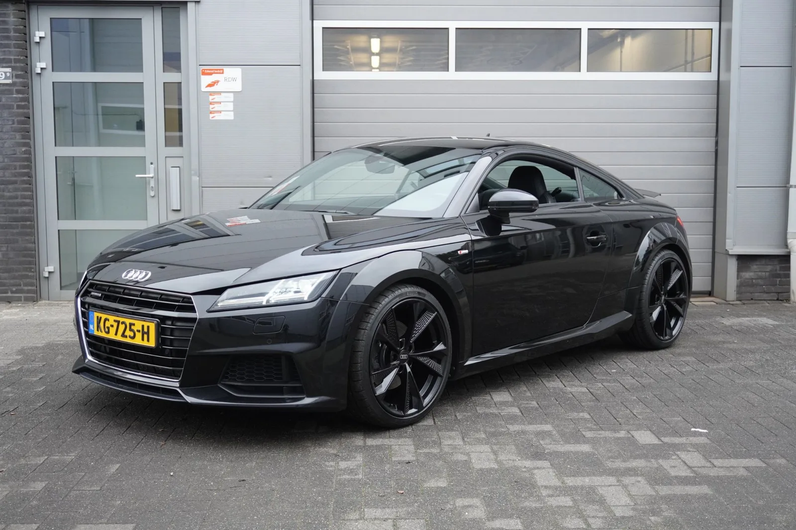 Audi TT (2015) — foto 1
