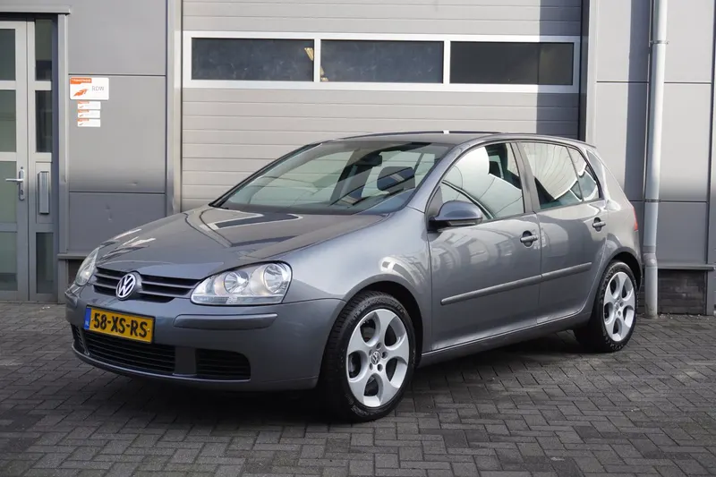Volkswagen Golf (2005)