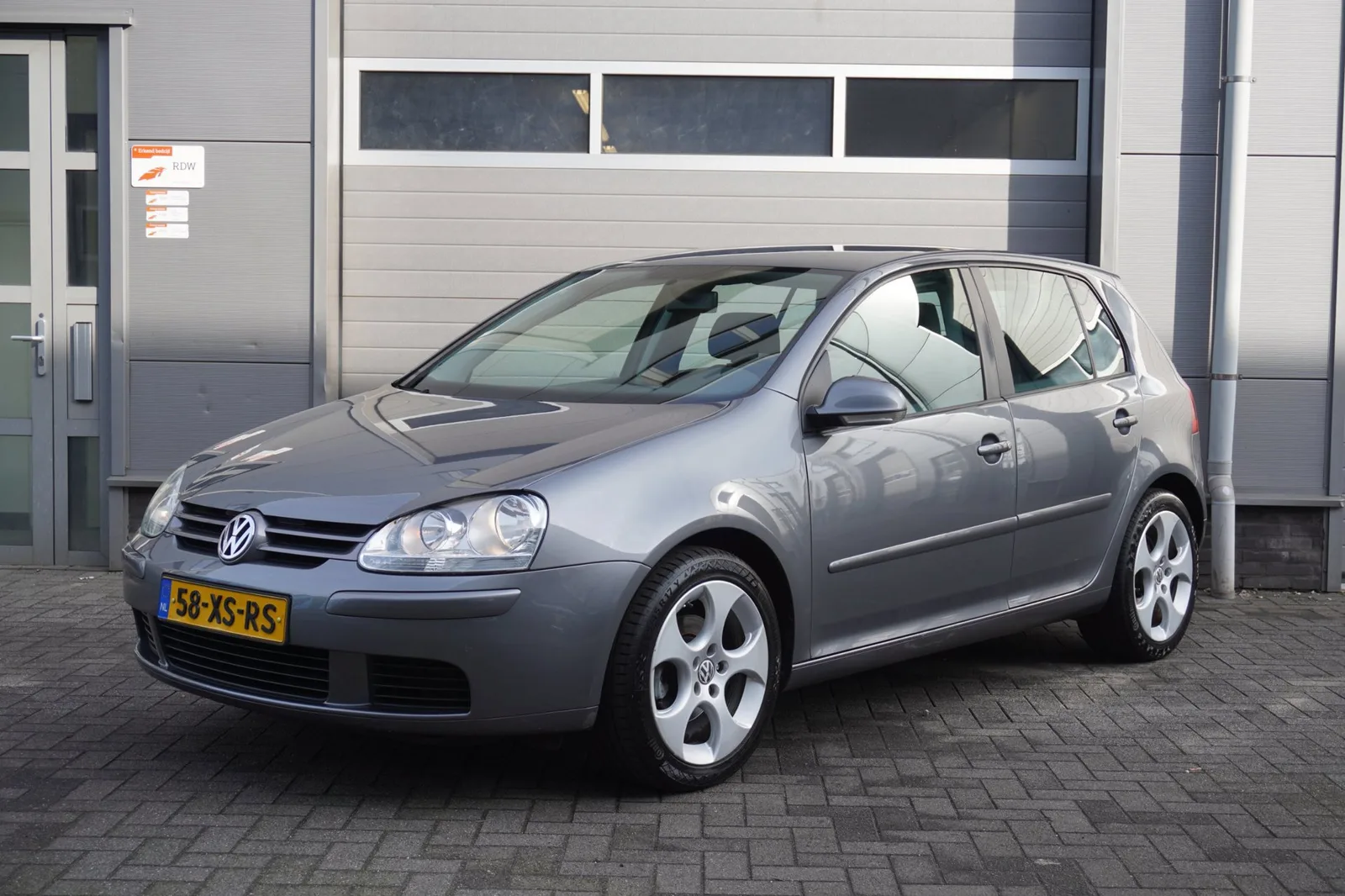 Volkswagen Golf (2005) — foto 1