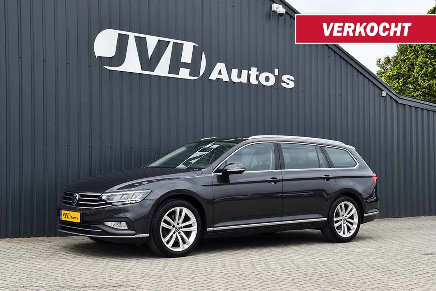 Volkswagen Passat (2022) — foto 1