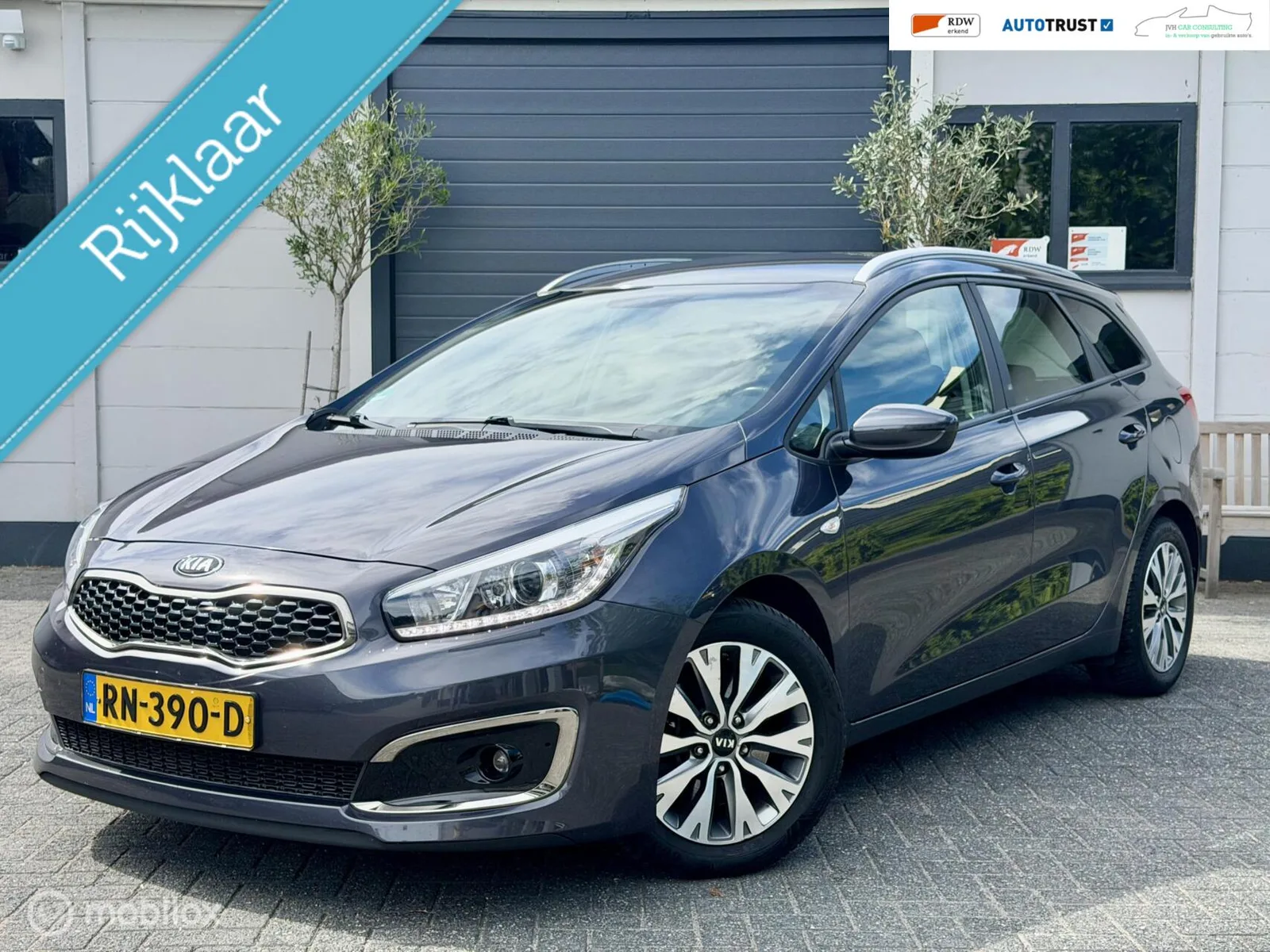 Kia Ceed (2018) — foto 1