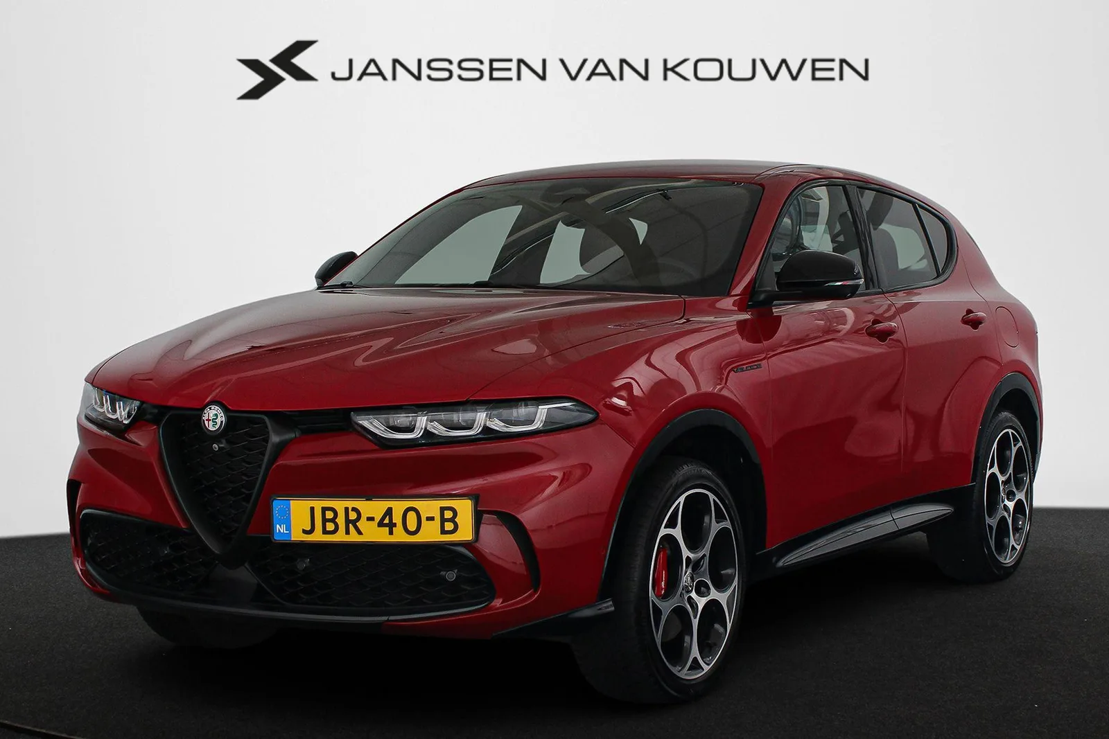Alfa Romeo Tonale (2024) — foto 1