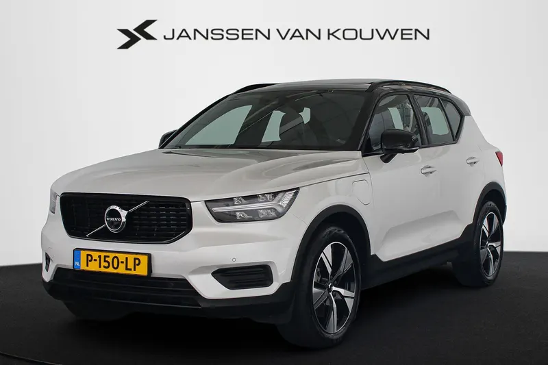 Volvo XC40 (2022)