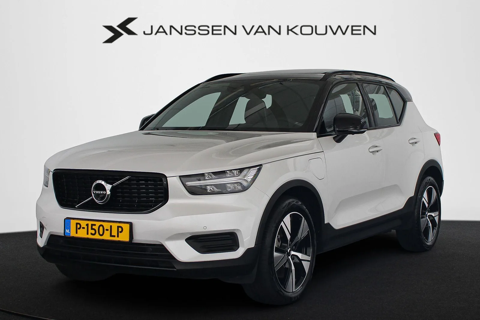 Volvo XC40 (2022) — foto 1