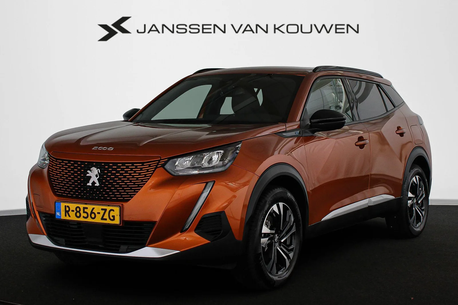 Peugeot e-2008 (2023) — foto 1