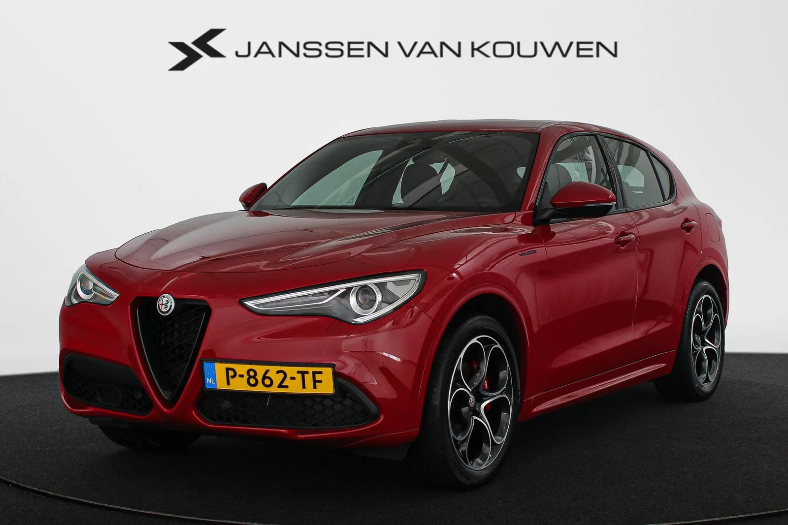 Alfa Romeo Stelvio (2021) — foto 1