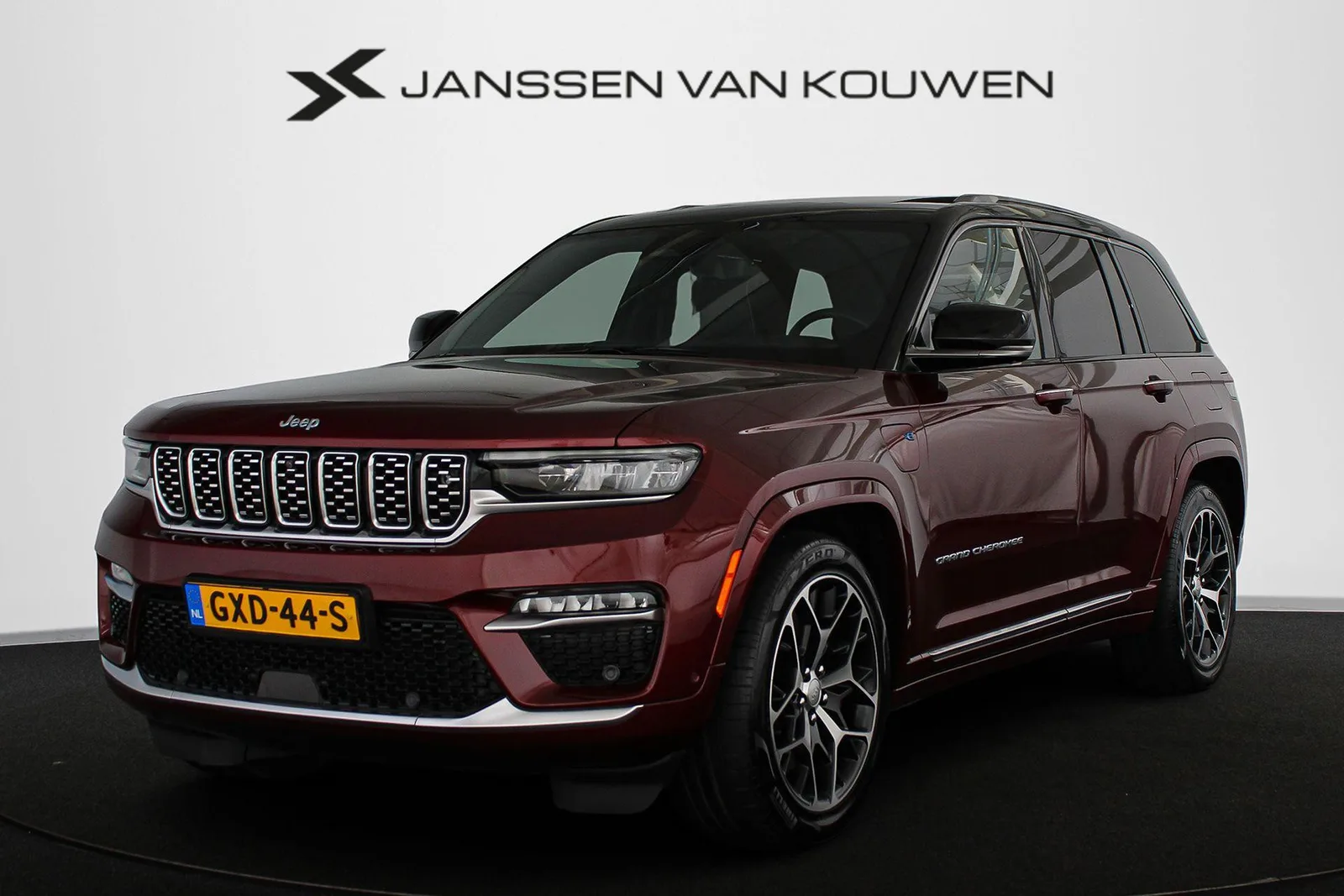 Jeep Grand Cherokee (2024) — foto 1