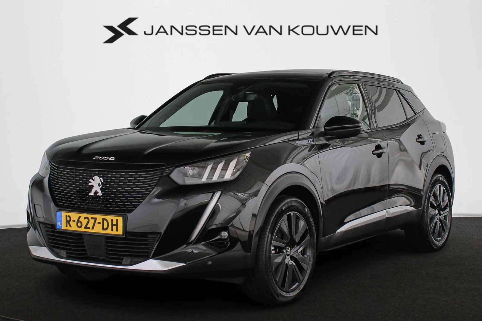 Peugeot e-2008 (2022) — foto 1