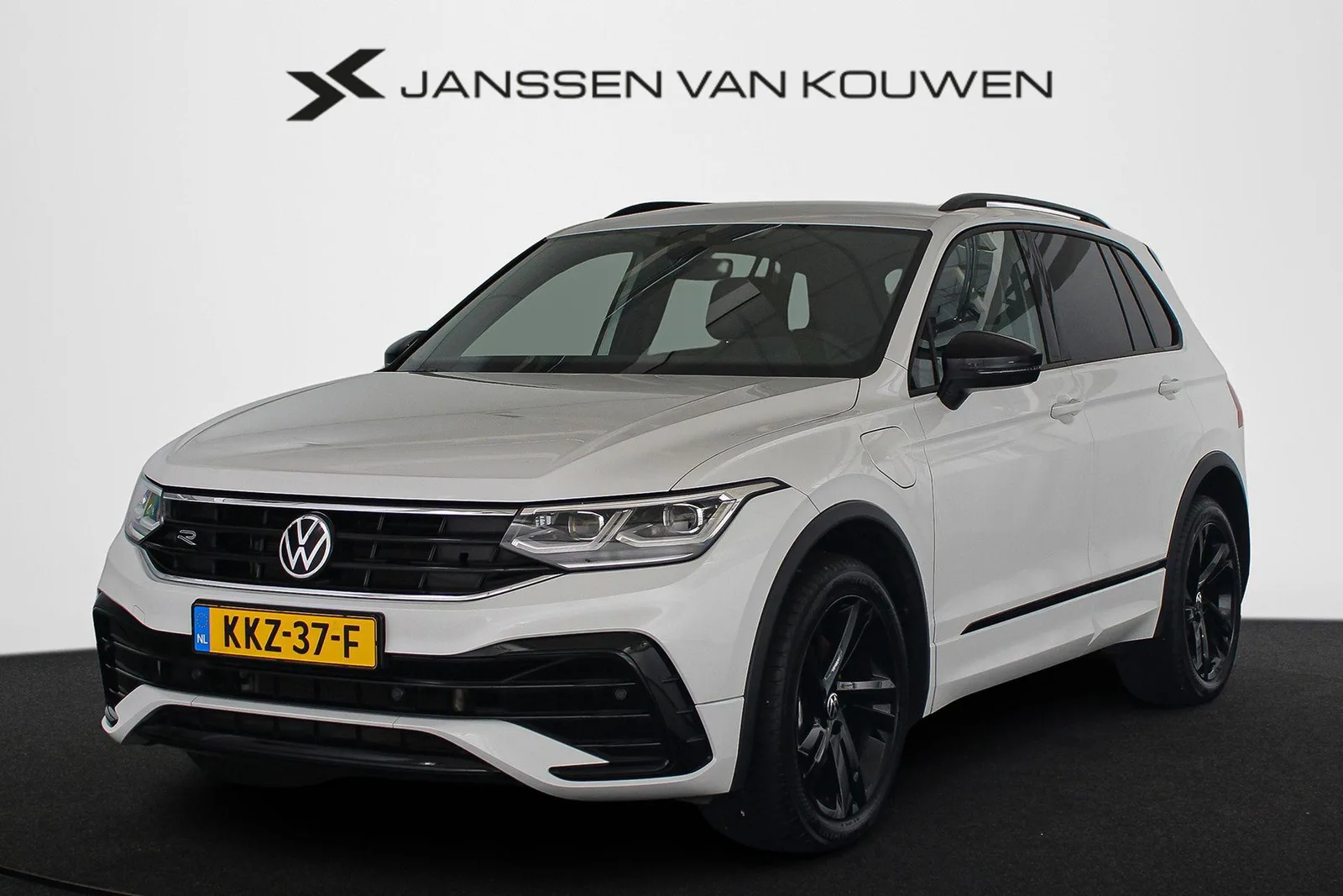 Volkswagen Tiguan (2021) — foto 1