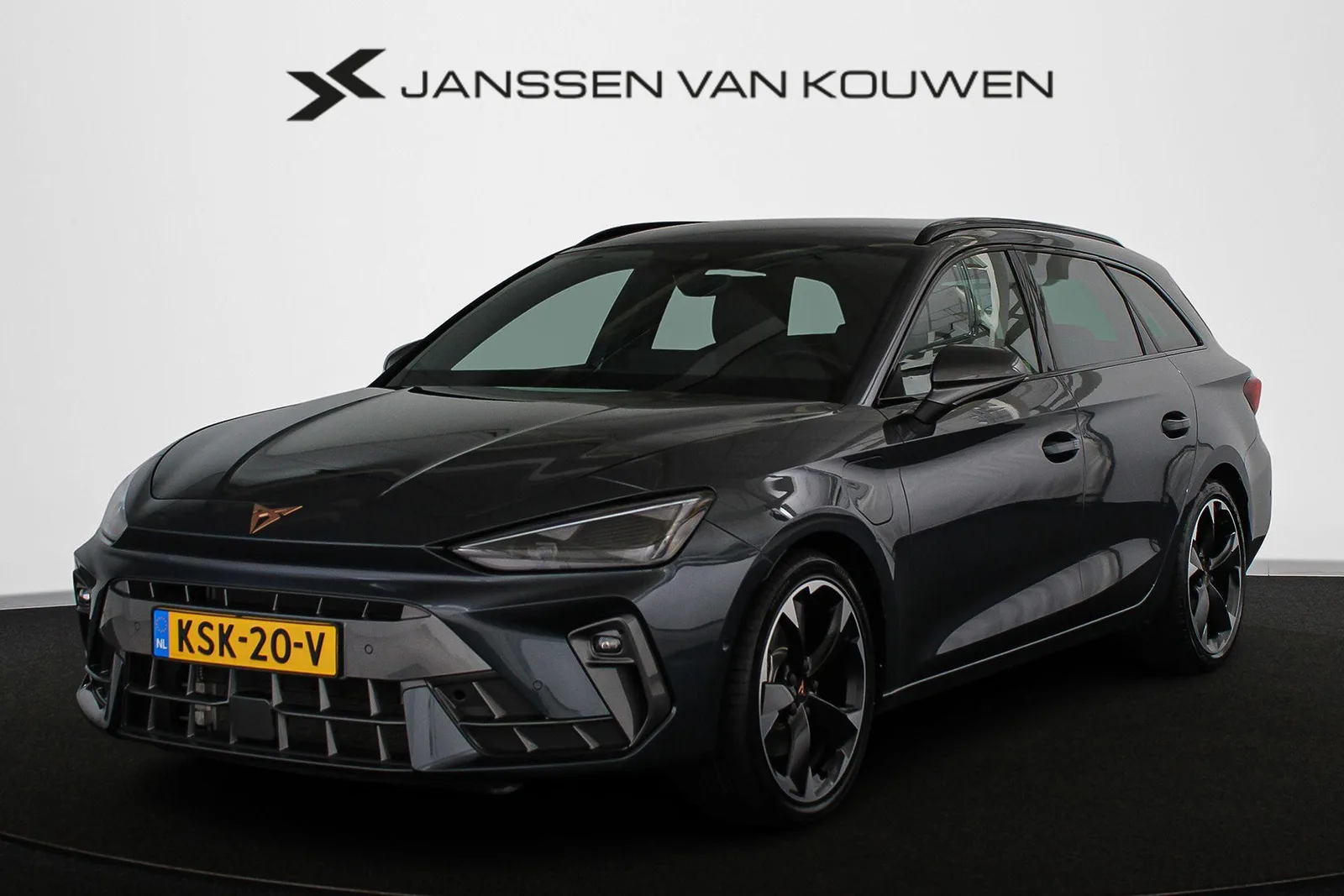 CUPRA Leon Sportstourer (2025) — foto 1