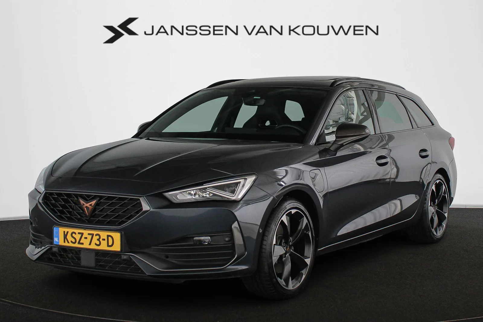 CUPRA Leon Sportstourer (2023) — foto 1