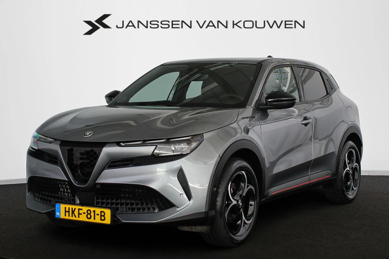 Alfa Romeo Junior (2025) — foto 1