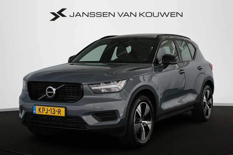Volvo XC40 (2022)