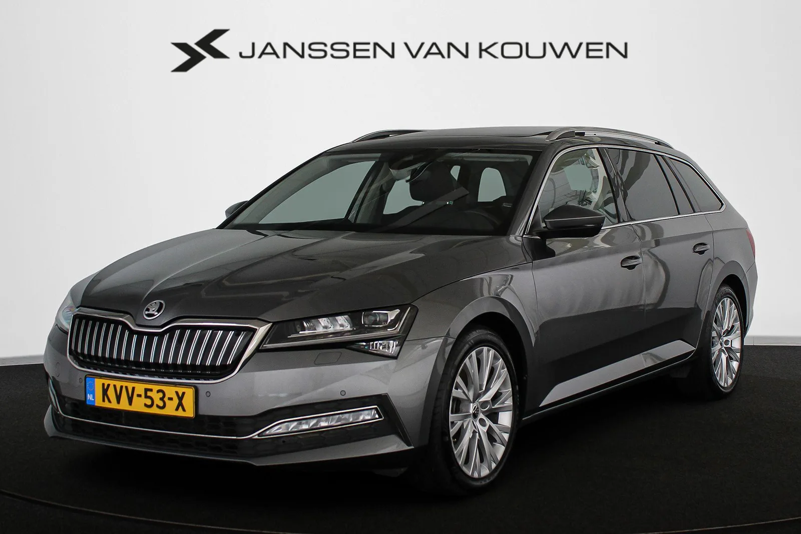 Škoda Superb (2023) — foto 1