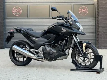 Honda NC750X (2016) — foto 1