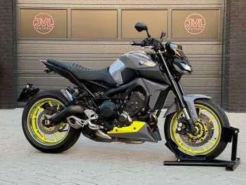 Yamaha MT-09 (2017) — foto 1