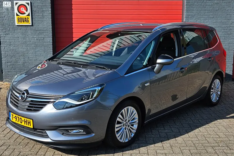 Opel Zafira (2017)