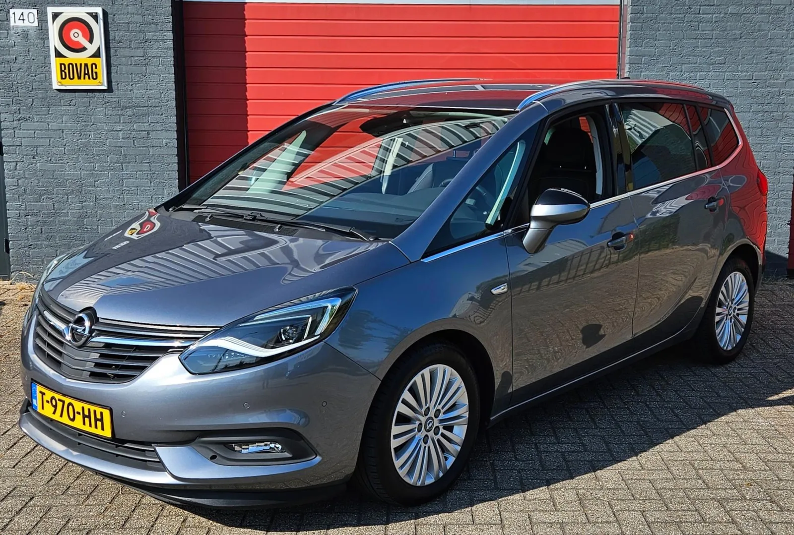Opel Zafira (2017) — foto 1