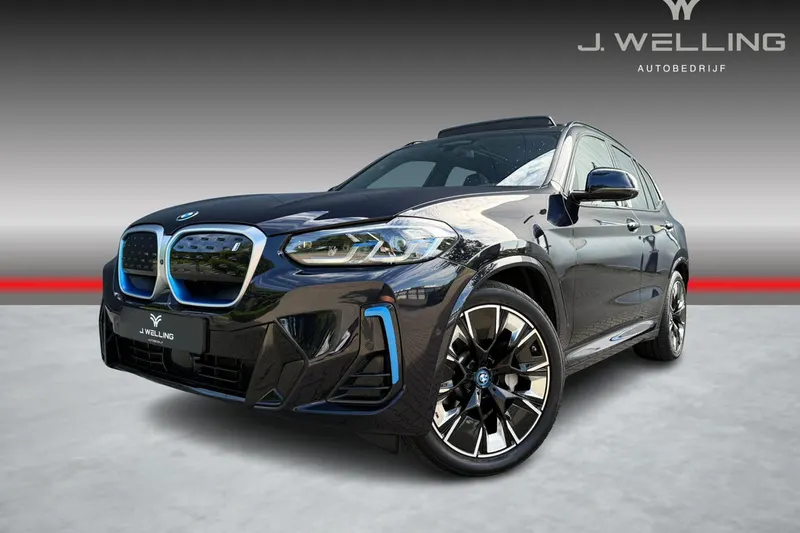 BMW iX3 (2023)