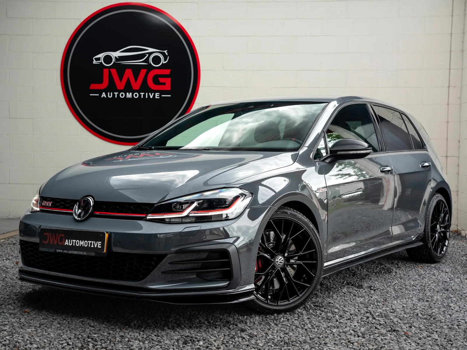 Volkswagen Golf (2019) — foto 1